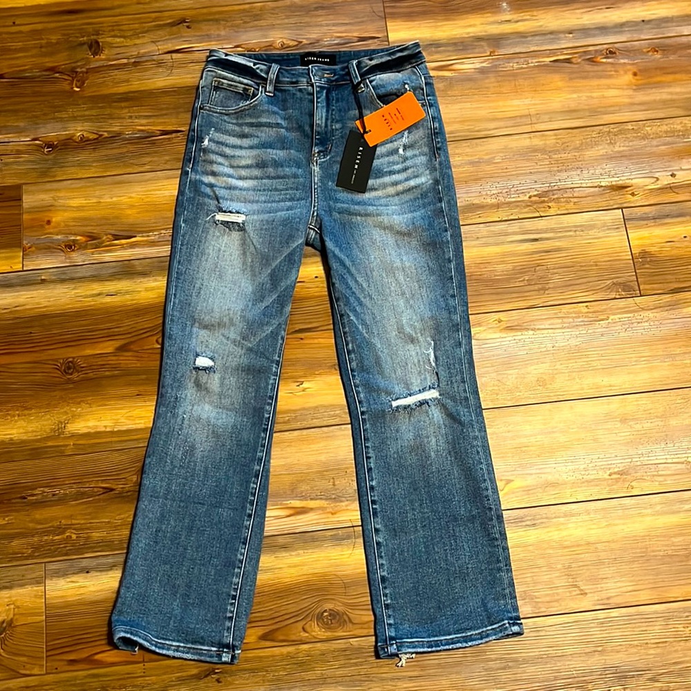 NWT Risen Vintage Wash Straight Leg Jeans